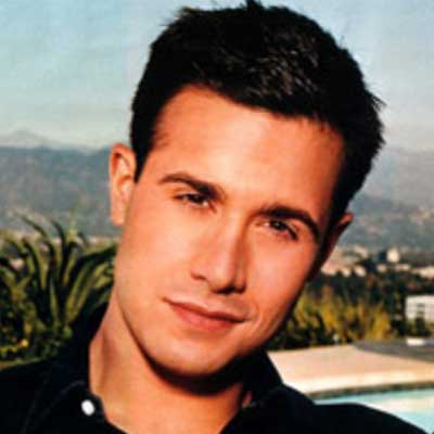 guess the 90s answers Freedie Prinze Jr  