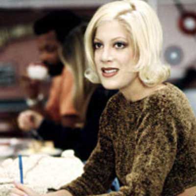guess the 90s answers Tori Spelling  